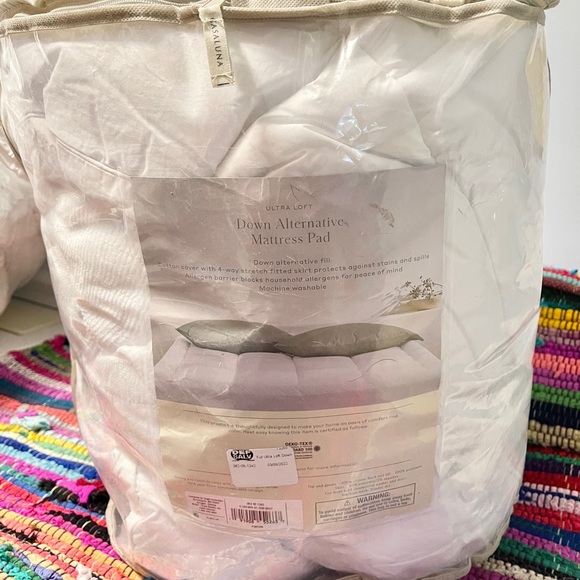 Ultra Loft Down Alternative Mattress Pad (Full) - Picture 2 of 5